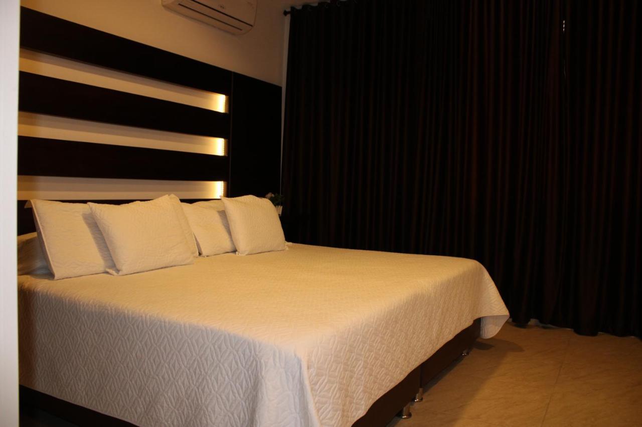 Hotel Marialu Ocana Екстер'єр фото