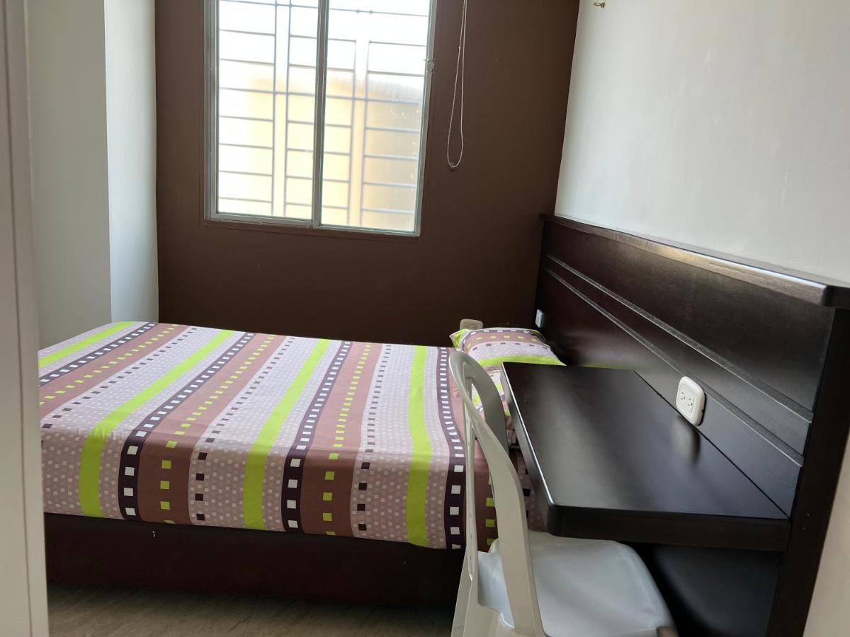 Hotel Marialu Ocana Екстер'єр фото