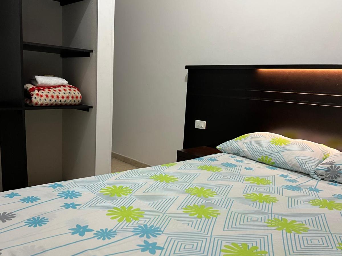 Hotel Marialu Ocana Екстер'єр фото