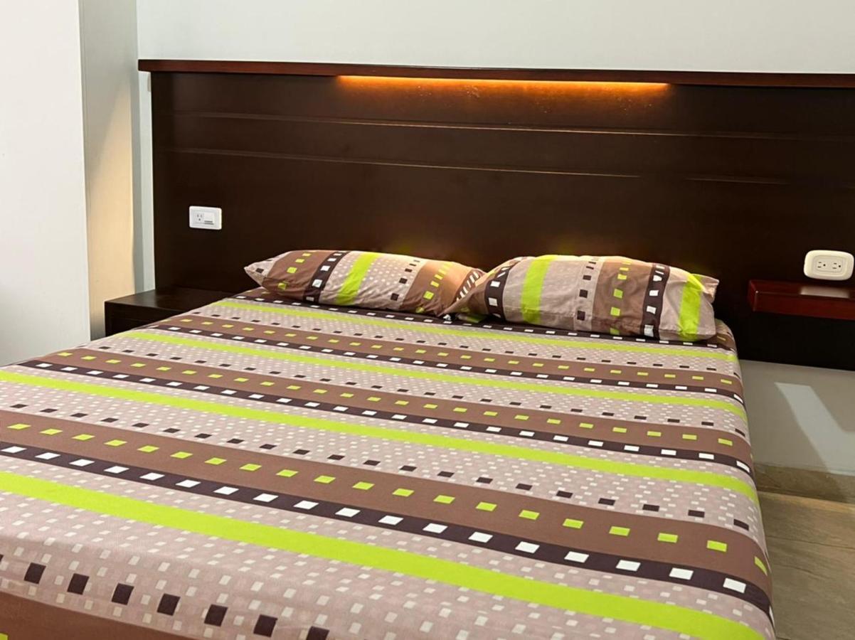 Hotel Marialu Ocana Екстер'єр фото