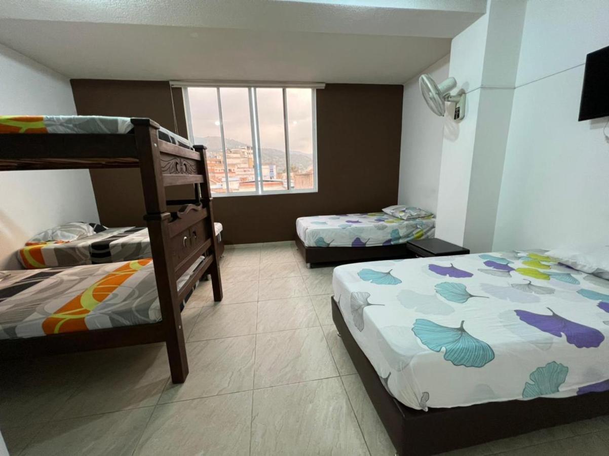 Hotel Marialu Ocana Екстер'єр фото