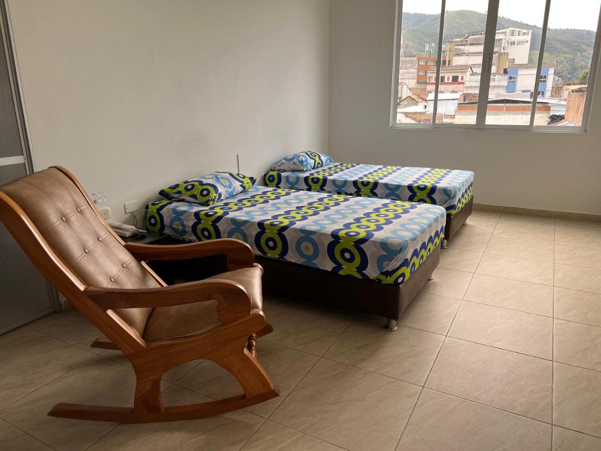 Hotel Marialu Ocana Екстер'єр фото