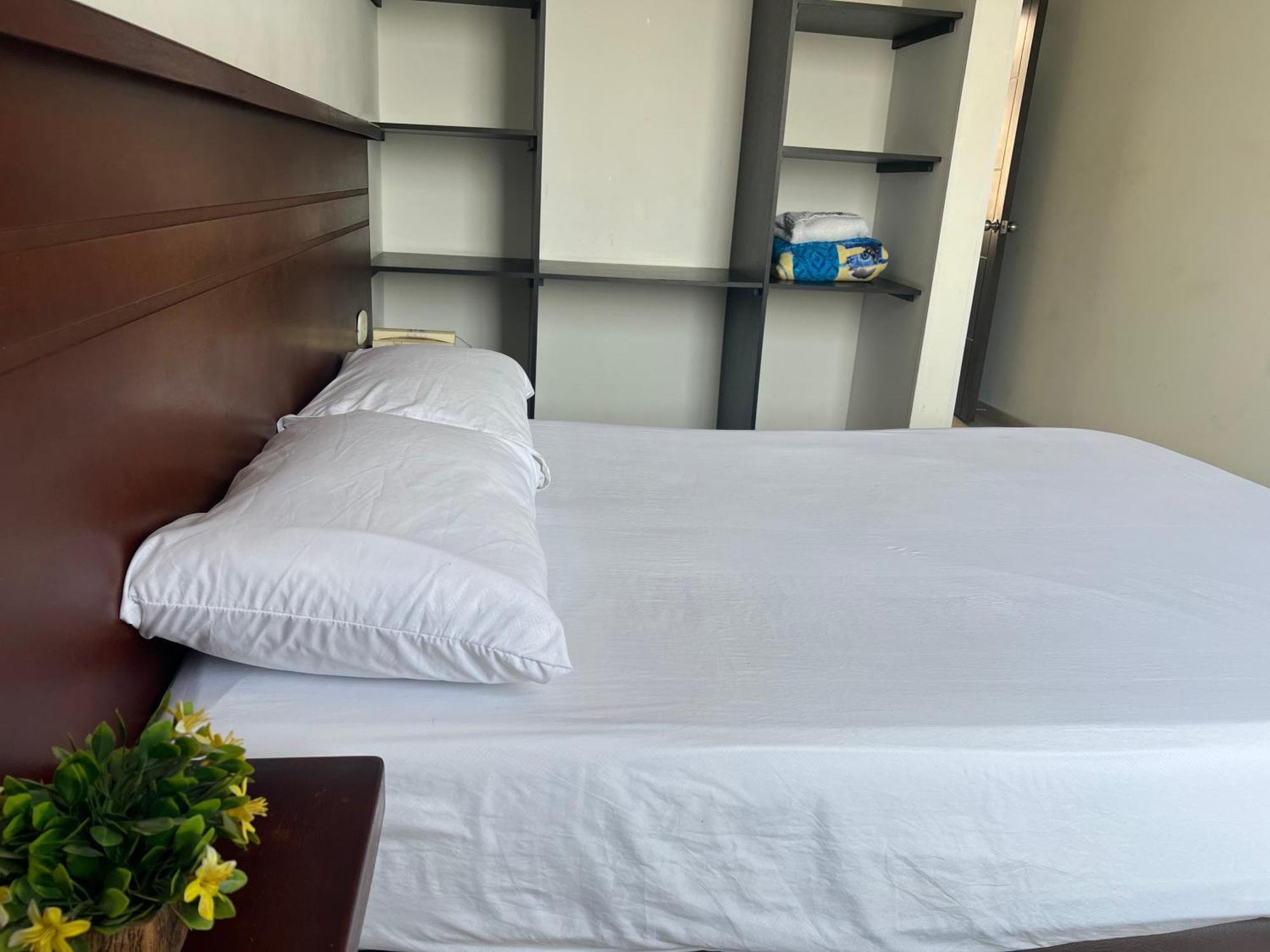 Hotel Marialu Ocana Екстер'єр фото