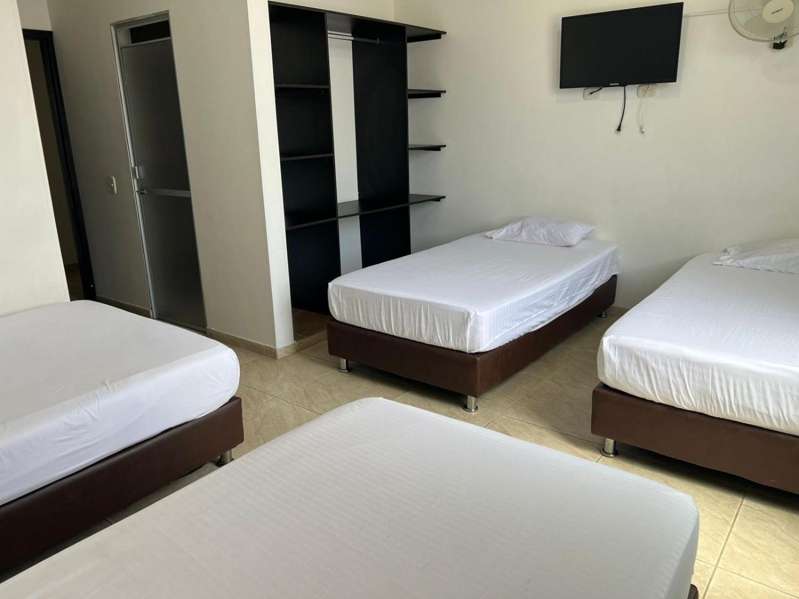 Hotel Marialu Ocana Екстер'єр фото